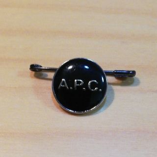 アーペーセー(A.P.C)のアーペーセー/バッジ(バッジ/ピンバッジ)