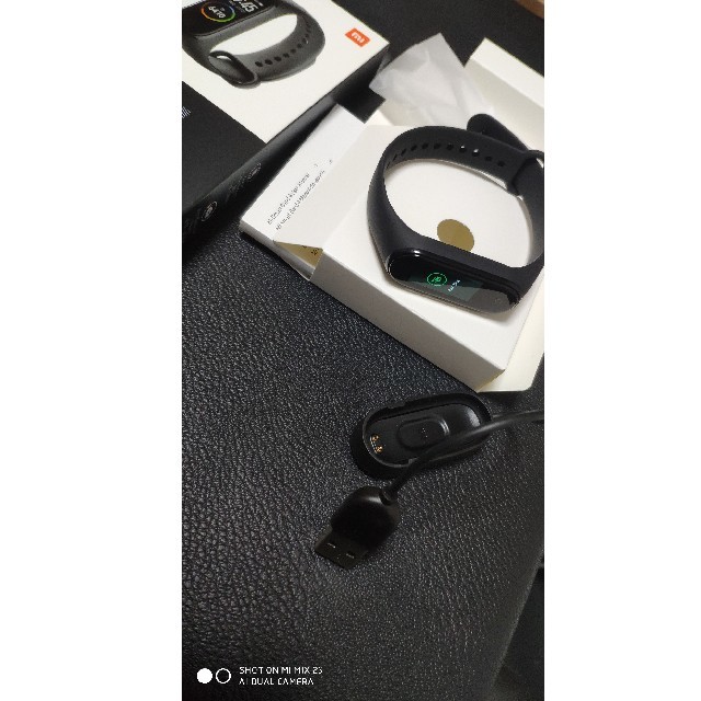 Xiaomi mi band 4 新品 Global版 メンズの時計(腕時計(デジタル))の商品写真