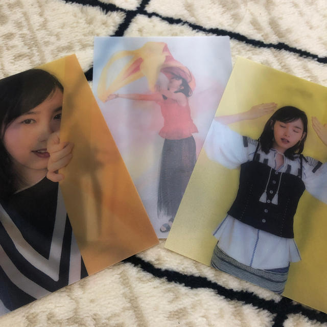 飯豊まりえ☆ポストカード エンタメ/ホビーのタレントグッズ(女性タレント)の商品写真