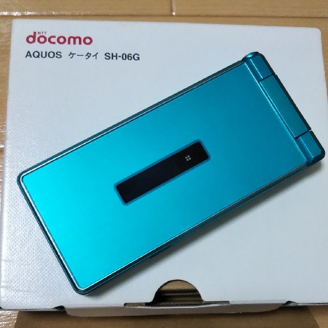 SHARP(シャープ)のdocomo AQUOS ケータイ SH-06G グリーン スマホ/家電/カメラのスマートフォン/携帯電話(携帯電話本体)の商品写真