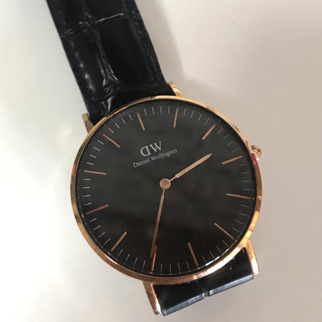 Daniel Wellington(ダニエルウェリントン)のダニエルウェリントン  型押しレザー ブラック レディースのファッション小物(腕時計)の商品写真