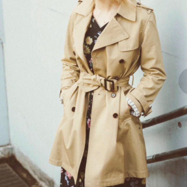 mysty woman(ミスティウーマン)のミスティウーマン トレンチコート ベージュ レディースのジャケット/アウター(トレンチコート)の商品写真