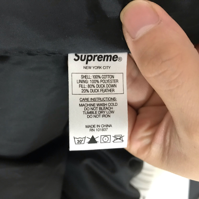Supreme(シュプリーム)のsupreme  メンズのジャケット/アウター(ダウンベスト)の商品写真