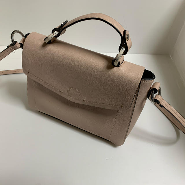 ZARA(ザラ)の美品 ZARA 飾りリング付き シティバッグ　ピンク レディースのバッグ(ショルダーバッグ)の商品写真