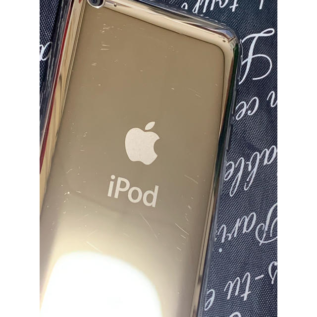 iPod touch(アイポッドタッチ)のiPod touch 32GB 本体 ホワイト 第4世代/おまけあり Apple スマホ/家電/カメラのオーディオ機器(ポータブルプレーヤー)の商品写真
