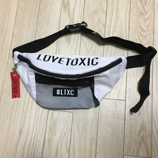 lovetoxic(ラブトキシック)のラブトキシック  ウエストポーチ キッズ/ベビー/マタニティのこども用バッグ(ポシェット)の商品写真