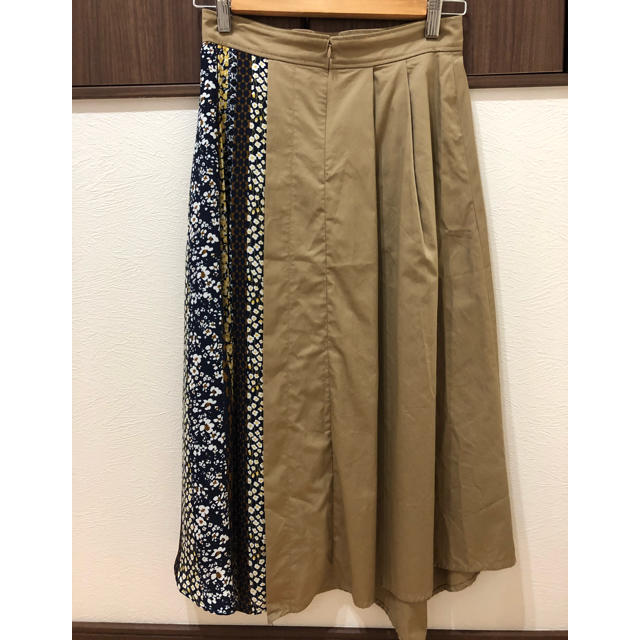 NATURAL BEAUTY BASIC(ナチュラルビューティーベーシック)のスカート レディースのスカート(ロングスカート)の商品写真