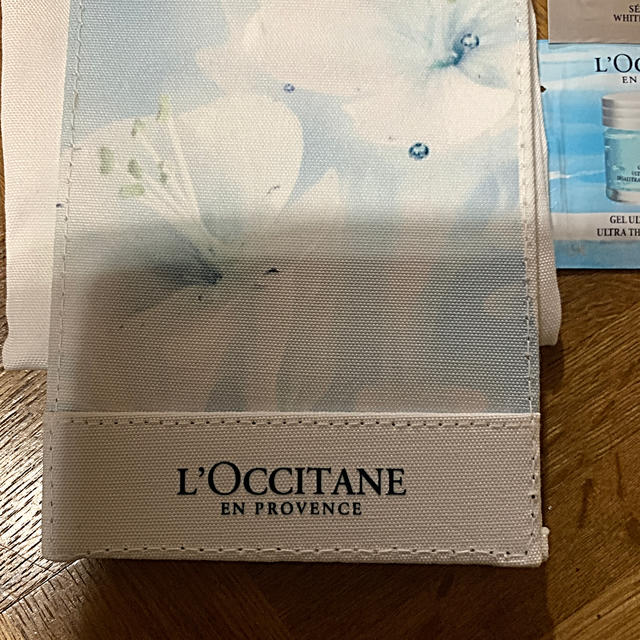 L'OCCITANE(ロクシタン)のロクシタン ノベルティミラー&サンプルセット！ エンタメ/ホビーのコレクション(ノベルティグッズ)の商品写真