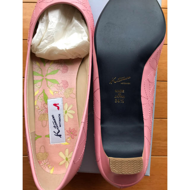 Kitamura(キタムラ)の専用　　新品 キタムラ 24.5  レディースの靴/シューズ(ハイヒール/パンプス)の商品写真