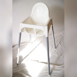 イケア(IKEA)の*美品*IKEA ハイチェア　クッション+セーフティーベルト付き(その他)