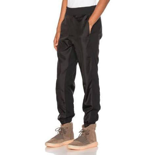 adidas(アディダス)のyeezy season nylon pants ナイロン パンツ 黒 メンズのパンツ(その他)の商品写真