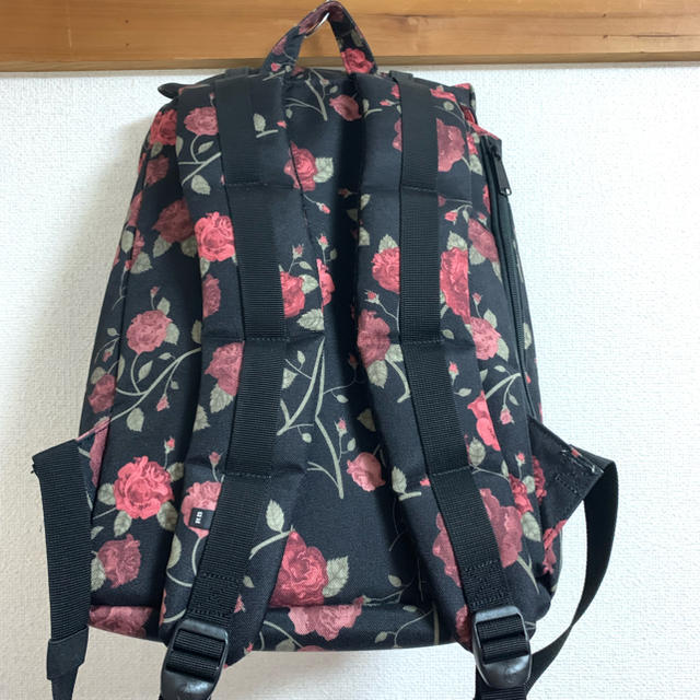 HERSCHEL(ハーシェル)の(値下げ中)ROSE BUD×HERSCHEL LITTLE AMERICA レディースのバッグ(リュック/バックパック)の商品写真