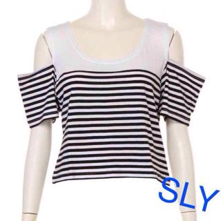 スライ(SLY)のSLY♡肩出しトップス(その他)