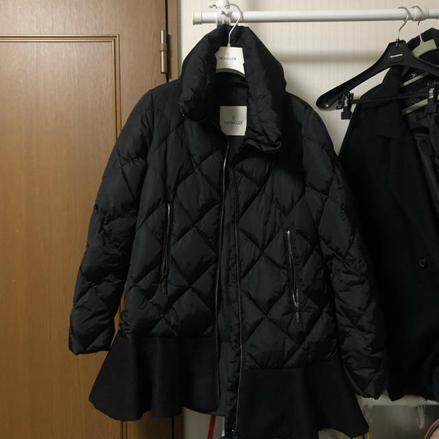 MONCLER(モンクレール)のモンクレール レディースのジャケット/アウター(ダウンジャケット)の商品写真