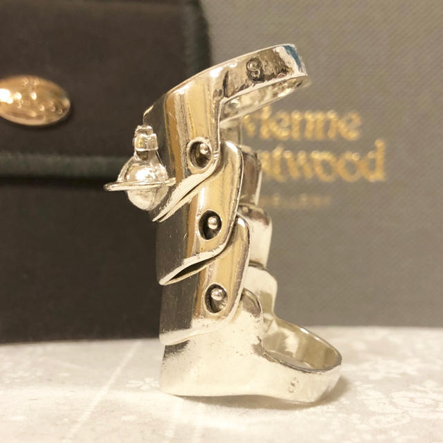 Vivienne Westwood(ヴィヴィアンウエストウッド)のVivienne Westwood アーマーリング S レディースのアクセサリー(リング(指輪))の商品写真