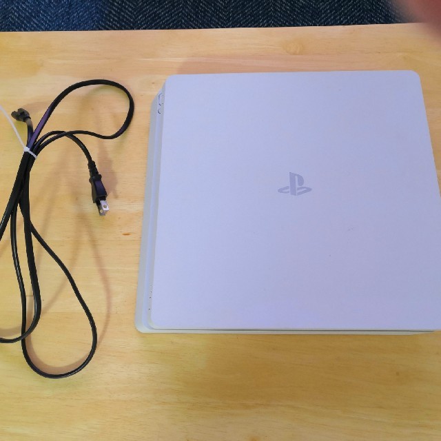 PS4 本体（CUH-2000A）