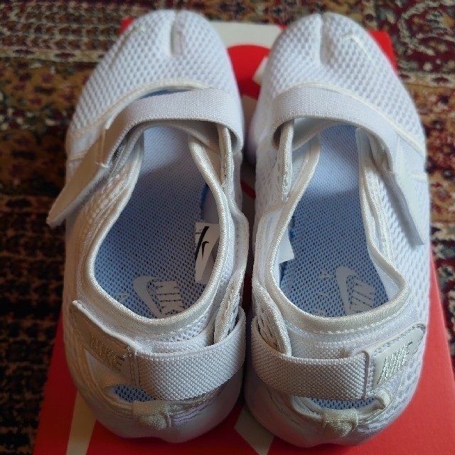 靴/シューズNIKE  AirRift  ホワイト(25cm) エアリフト