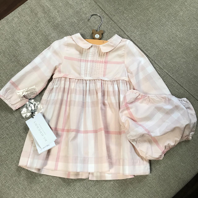 BURBERRY(バーバリー)のALiＣＥ様専用！バーバリー　ワンピース　80㎝ キッズ/ベビー/マタニティのベビー服(~85cm)(ワンピース)の商品写真