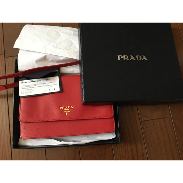 PRADA - 【新品未使用】PRADA ショルダーウォレット バッグ 長財布 の ...