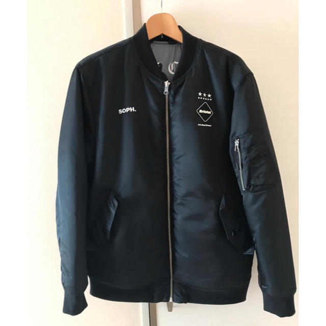 F.C.R.B bristol SOPH.リバーシブル ダウン アウター | tspea.org