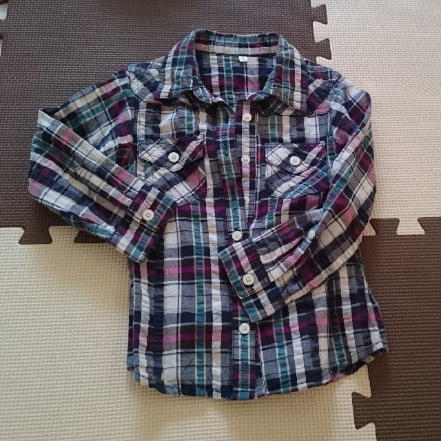 西松屋(ニシマツヤ)の中古 ☆ キッズ シャツ サイズ110 ☆ キッズ/ベビー/マタニティのキッズ服男の子用(90cm~)(ブラウス)の商品写真