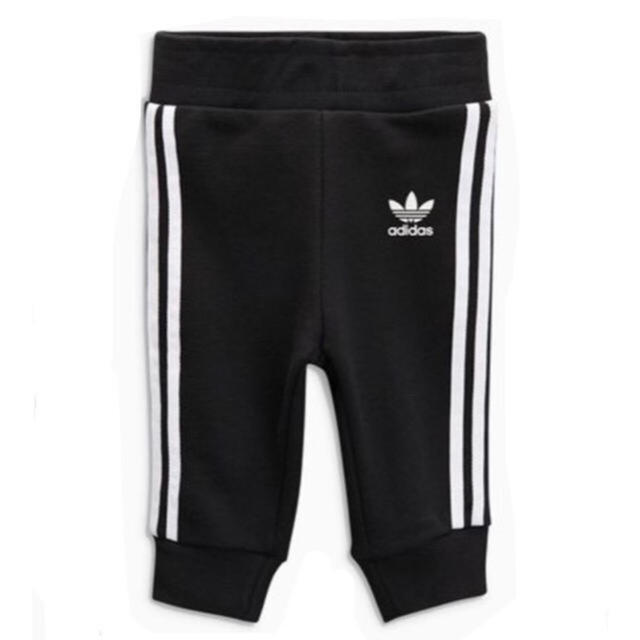 adidas(アディダス)のアディダス ベビー セットアップ キッズ/ベビー/マタニティのキッズ服男の子用(90cm~)(パジャマ)の商品写真