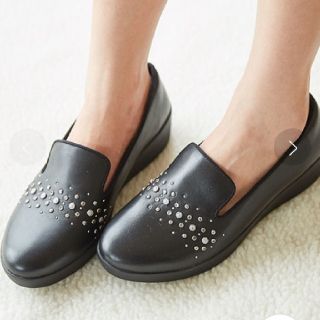 フィットフロップ(fitflop)の【専用】　フィットフロップ　23cm　スリッポン　スタッズ　フラットシューズ(スリッポン/モカシン)