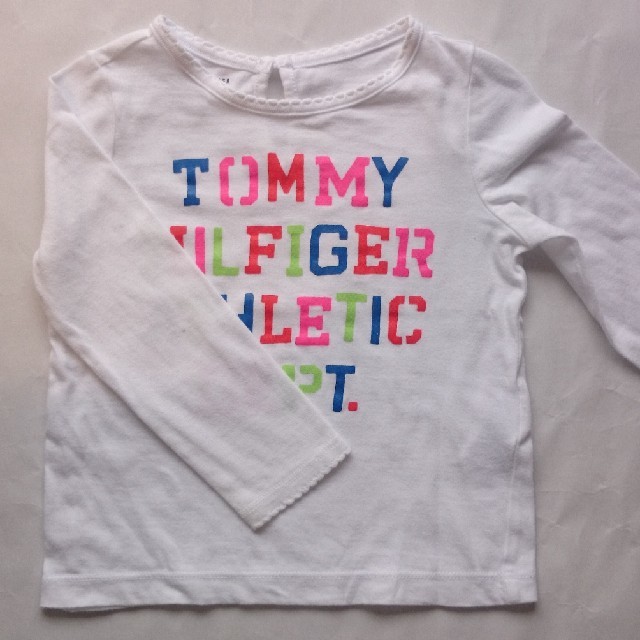 TOMMY HILFIGER(トミーヒルフィガー)のTOMMY HILFIGER 長袖Tシャツ 2T/90㎝ キッズ/ベビー/マタニティのキッズ服女の子用(90cm~)(Tシャツ/カットソー)の商品写真