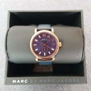 マークバイマークジェイコブス(MARC BY MARC JACOBS)の値下げ中！【美品】マークジェイコブス ネイビー×ゴールド腕時計(腕時計)