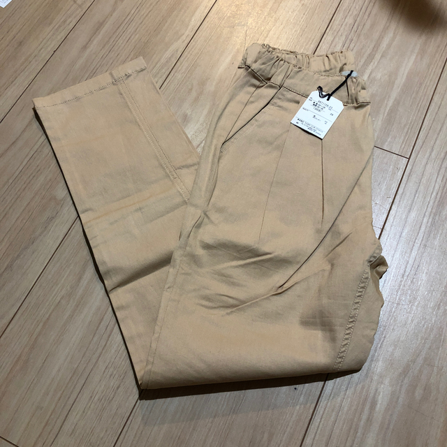 petit main(プティマイン)のb-room タグ付き新品 パンツ 130㎝  キッズ/ベビー/マタニティのキッズ服男の子用(90cm~)(パンツ/スパッツ)の商品写真