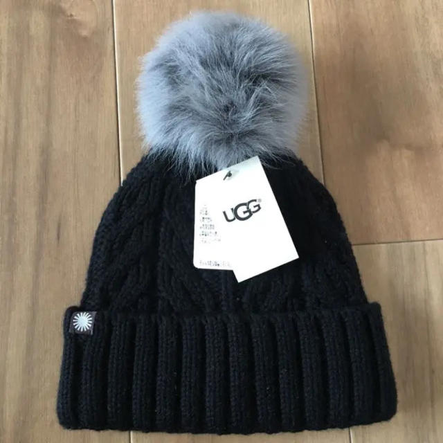 UGG(アグ)の新品未使用☆箱付き アグ ニット帽 お値下げ レディースの帽子(ニット帽/ビーニー)の商品写真