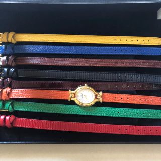 FENDI(腕時計 ・ オレンジ/橙色系)のフリマアイテム一覧 FENDI(腕時計 ・ オレンジ/橙色系)のフリマアイテム一覧