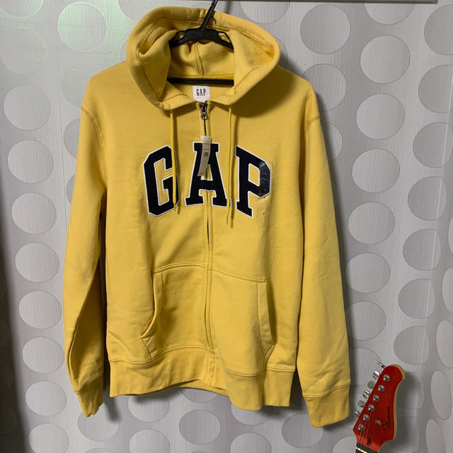 GAP(ギャップ)の新品 ⭐️gap ロゴパーカー イエロー メンズのトップス(パーカー)の商品写真