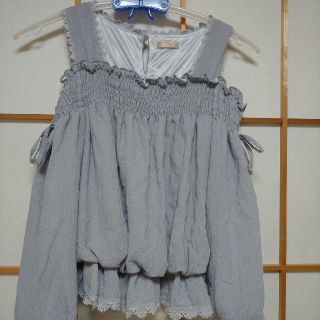 アクシーズファム(axes femme)のアクシーズファム axes famme オフショルダー トップス 水色(シャツ/ブラウス(半袖/袖なし))