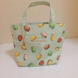 ラデュレ(LADUREE)の【新品】LADUREE トートバッグ☆(トートバッグ)