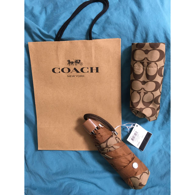 COACH(コーチ)の【いっちゃん様】コーチ　折畳み傘coach 紙袋つき レディースのファッション小物(傘)の商品写真