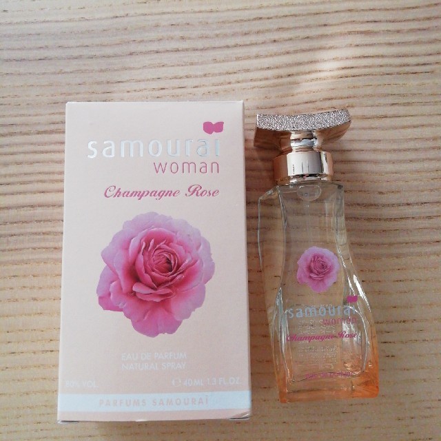 SAMOURAI(サムライ)のサムライウーマン香水 コスメ/美容の香水(香水(女性用))の商品写真