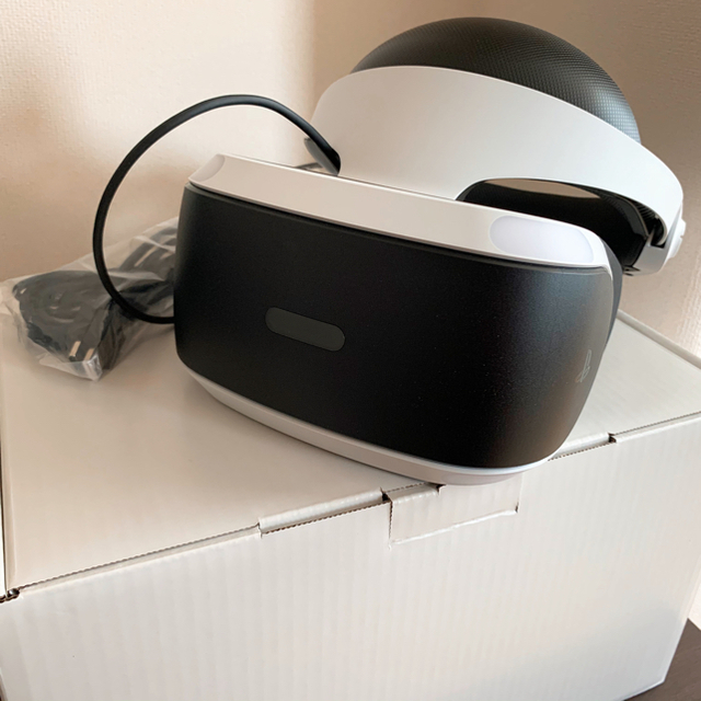 PlayStation VR(プレイステーションヴィーアール)のPSVR CUHJ-16007 未使用 保証書付き ＆ エースコンバット7 エンタメ/ホビーのゲームソフト/ゲーム機本体(その他)の商品写真