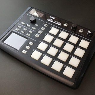 コルグ(KORG)のKORG pad KONTROL(MIDIコントローラー)