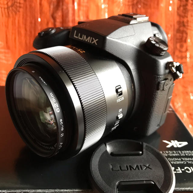 Panasonic(パナソニック)のPanasonic LUMIX DMC-FZ1000 美品　防湿庫保管　保証残 スマホ/家電/カメラのカメラ(コンパクトデジタルカメラ)の商品写真