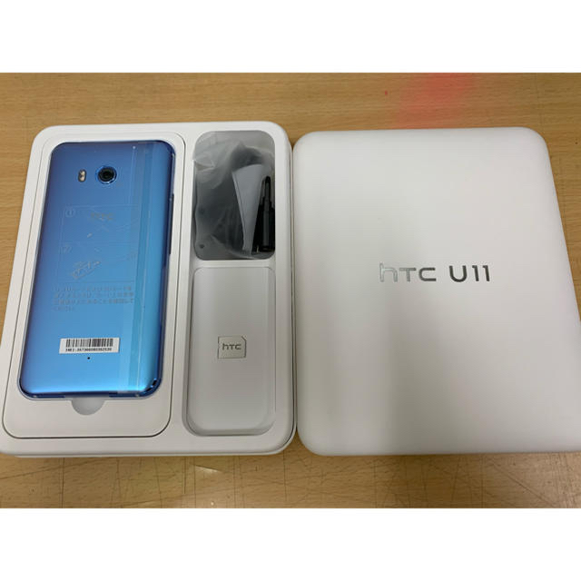 HTC(ハリウッドトレーディングカンパニー)の【新品未使用】SIMフリー HTC U11 送料無料 スマホ/家電/カメラのスマートフォン/携帯電話(スマートフォン本体)の商品写真