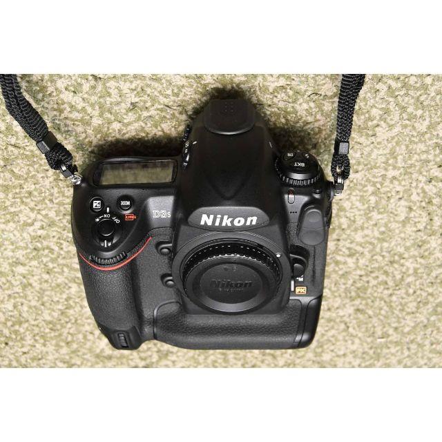 Nikon(ニコン)のニコン「D3s」ボディ 美品 （完動品） ショット数4,000回以下 ※おまけ付 スマホ/家電/カメラのカメラ(デジタル一眼)の商品写真