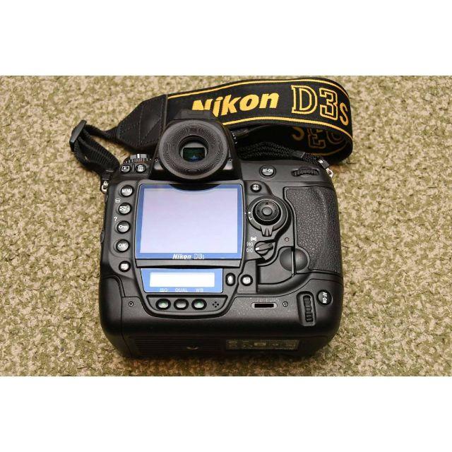 Nikon(ニコン)のニコン「D3s」ボディ 美品 （完動品） ショット数4,000回以下 ※おまけ付 スマホ/家電/カメラのカメラ(デジタル一眼)の商品写真