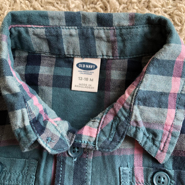 Old Navy(オールドネイビー)のOLD NAVY☆チェック シャツ 2枚セット 双子 お揃い 80 90 キッズ/ベビー/マタニティのベビー服(~85cm)(シャツ/カットソー)の商品写真