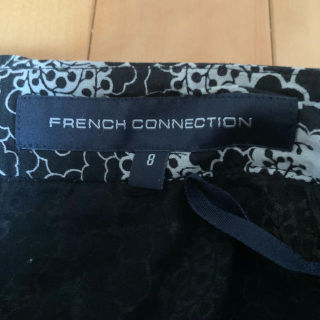 FRENCH CONNECTION(フレンチコネクション)のFrench connection 花柄スカート レディースのワンピース(ひざ丈ワンピース)の商品写真