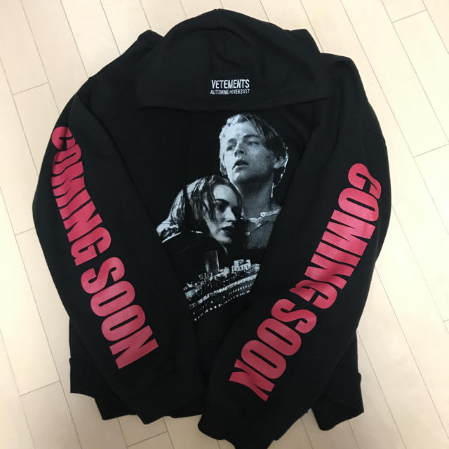 ヴェトモン vetements  タイタニックパーカー