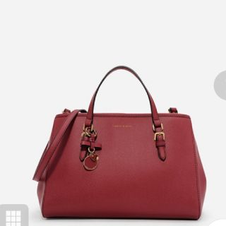 チャールズアンドキース(Charles and Keith)のチャールズアンドキース チャームつきバック　未使用(ショルダーバッグ)