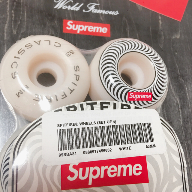 Supreme(シュプリーム)のSpitfireのsupreme53ウォール スポーツ/アウトドアのスポーツ/アウトドア その他(スケートボード)の商品写真