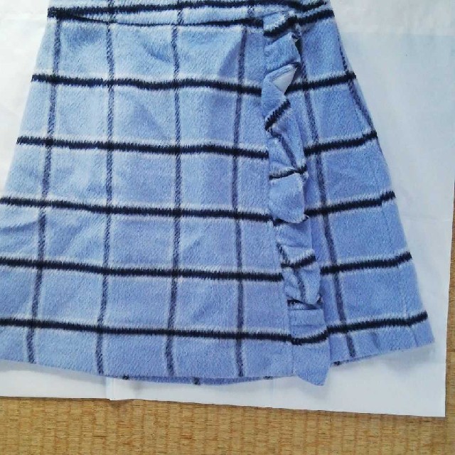 Honey Cinnamon(ハニーシナモン)のハニーシナモン　冬物　スカート　水色　最終価格 レディースのスカート(ミニスカート)の商品写真