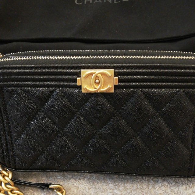 CHANEL　ボーイシャネル　チェーンウォレット